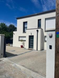 Villas Villa Moderne et Intimiste, a Quelques Minutes de la Baie de la BAULE : photos des chambres