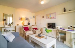 Gorgeous Apartment In Benalmádena