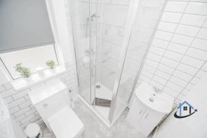 Balby Casa Nr Doncaster racecourse king beds street parking