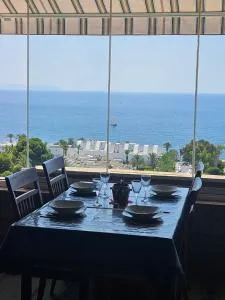 MIRANDO AL MAR - Aguadulce