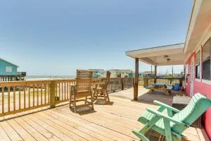 Oceanfront Deck Surfside Beach Vacation Rental! - Freeport
