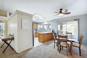 Pet-Friendly Lake Havasu City Paradise with Grill!