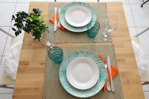 Το σπίτι δίπλα στη θάλασσα The house by the sea