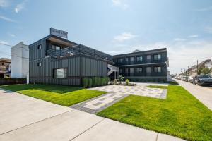 The Surf Club