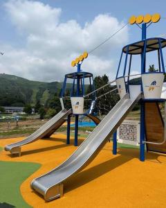 Appartements Appartement terrasse pied des pistes coeur station wifi : photos des chambres