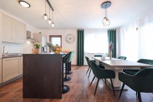 Apartment Blue Anchor