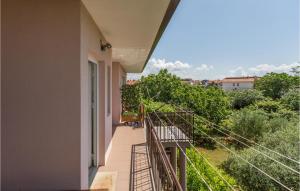Gorgeous Apartment In Umag With Wifi 