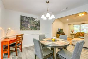 Modern Ocala Oasis with Fire Pit and Gas Grill!