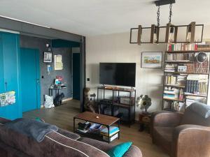 Superbe T2 type loft proche Paris La Défense Arena et 30 min stade de France