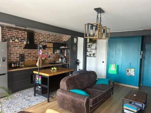 Superbe T2 type loft proche Paris La Défense Arena et 30 min stade de France