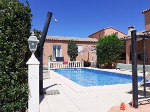 villa avec piscine privée