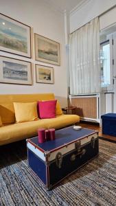 Artistico Two-Bedroom Apartment in Kolonaki