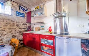 Maisons de vacances Two-Bedroom Holiday Home in Razecueille : photos des chambres