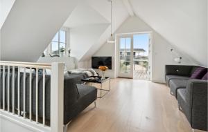 Beautiful Home In Blokhus