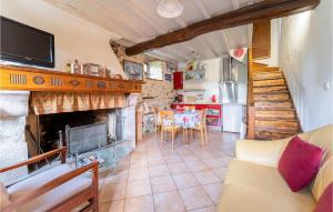 Maisons de vacances Two-Bedroom Holiday Home in Razecueille : photos des chambres