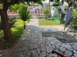 Spyros comfy and cool place