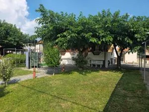 Spyros comfy and cool place - Karianí