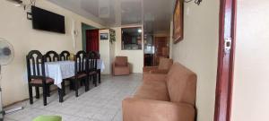 Casa Marina, budget-friendly private rooms in Limon, Limón