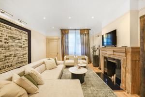 Spacious and Modern 4 beds home in Kensington