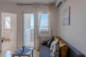 Apartments by the sea Vir - 21579