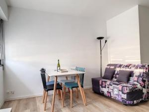 Appartements Charmant T2 renove a 300m de la plage avec parking prive a Courseulles-sur-Mer - FR-1-746-3 : photos des chambres