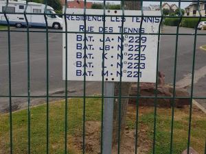 Appartements Charmant T2 renove a 300m de la plage avec parking prive a Courseulles-sur-Mer - FR-1-746-3 : Appartement