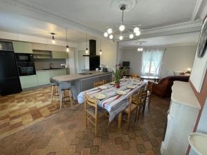 Maisons de vacances Gite Cheverny, 5 pieces, 9 personnes - FR-1-491-320 : photos des chambres