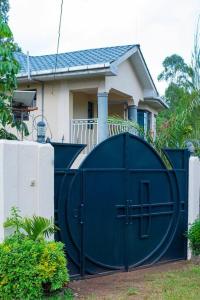 Forget your worries in this serene 5 Bedroom Villa in Ngong