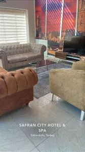 Safran City Hotel&SPA Cafe&Bar - 卡斯塔莫努