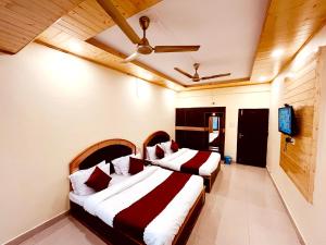 Hotel Amit - 5 Mins Drive to Airport