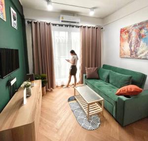 Entire floor,Decorated cozy home, near Grand Palace