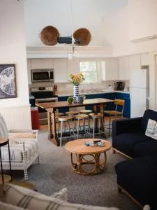 Chapman House - Middle Bass