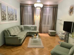 Sadova luxury apartment
