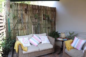 Giraffes Rest, Self Catering Studio Apartment