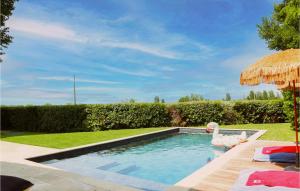 Maisons de vacances Amazing Home In Etoile Sur Rhne With Sauna, Wifi And Private Swimming Pool : Maison de Vacances 5 Chambres