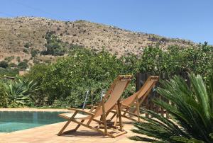 Authentic Sicilian Charm, pool, sea view, wi-fi & parking