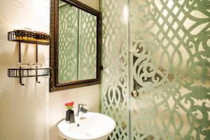 Wild Lotus Hotel & Travel 2