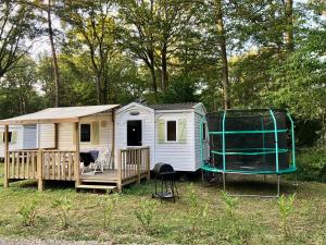 Campings Camping Parc des Roches-Mobilhome : photos des chambres