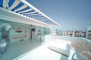 Penthouse with front sea view and private terrace room in AVANTI Lifestyle Hotel - Only Adults