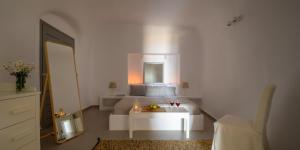 Calderini Cave Villa