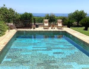 Authentic Sicilian Charm, pool, sea view, wi-fi & parking