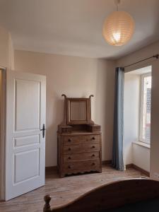 Maisons de vacances Joli gite pour 5 personnes : Chez Cherrie : photos des chambres