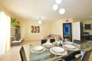 Gozo Spacious Apartment with Large Communal Pool