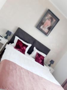 Water Lily Apartment Studio 2 free parking- self check-in