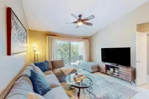 Bahia Breezes - Point Brittany