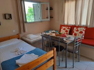 GIOTAS APARTMENTS - STUDIOS