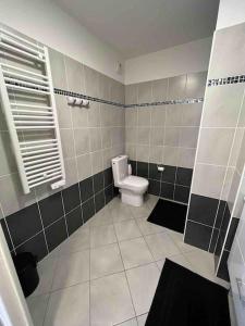 Beautiful flat with sunny balcony in heart of Nice Le Port