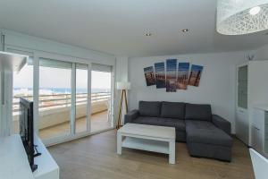 076 Modern Seaside Style-Alicante Holiday