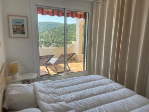 Appartements Bastide T3 - Piscine - Vue Mer - Wifi - 2 SDB - 6 personnes : photos des chambres