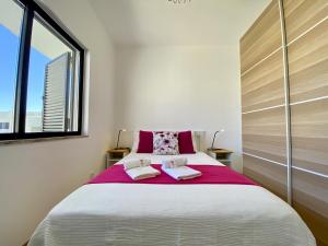 Vilamoura Twins 2 With Pool by Homing